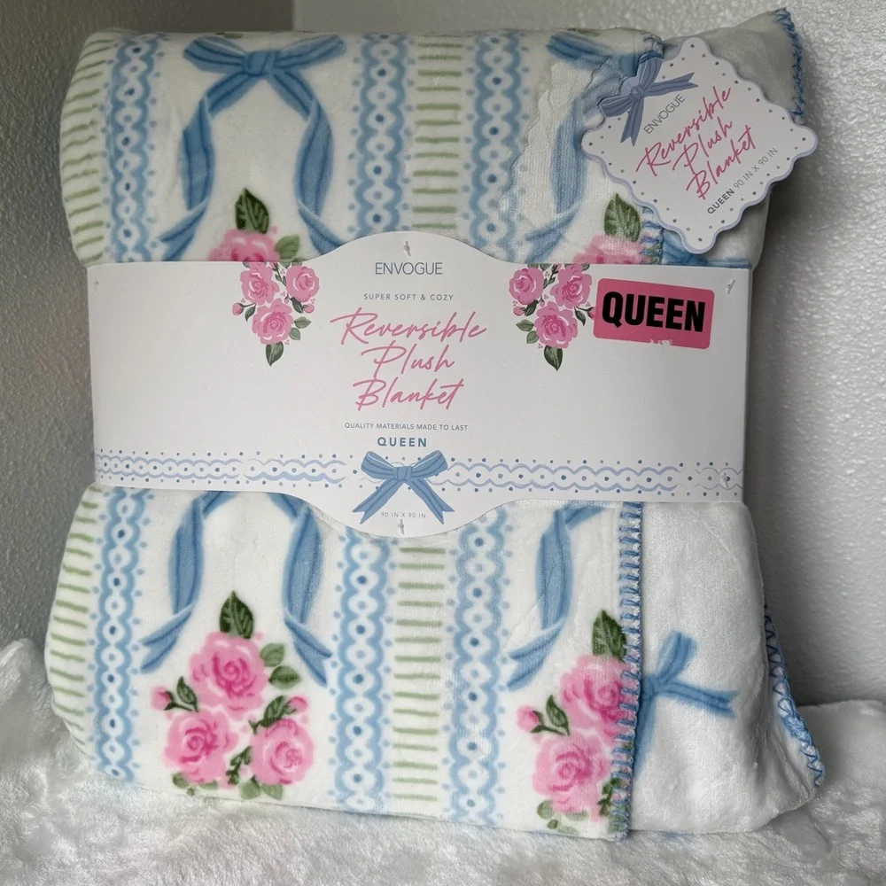 EnVogue loveshackfancy inspired coquette pink rose cottage chic soft plush throw